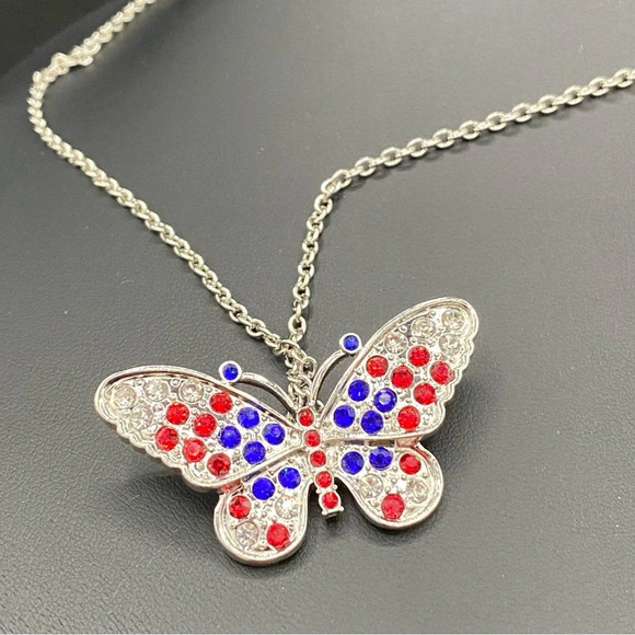NWOT Butterfly Pendant Necklace win Blue and Red Patriotic - Picture 1 of 9
